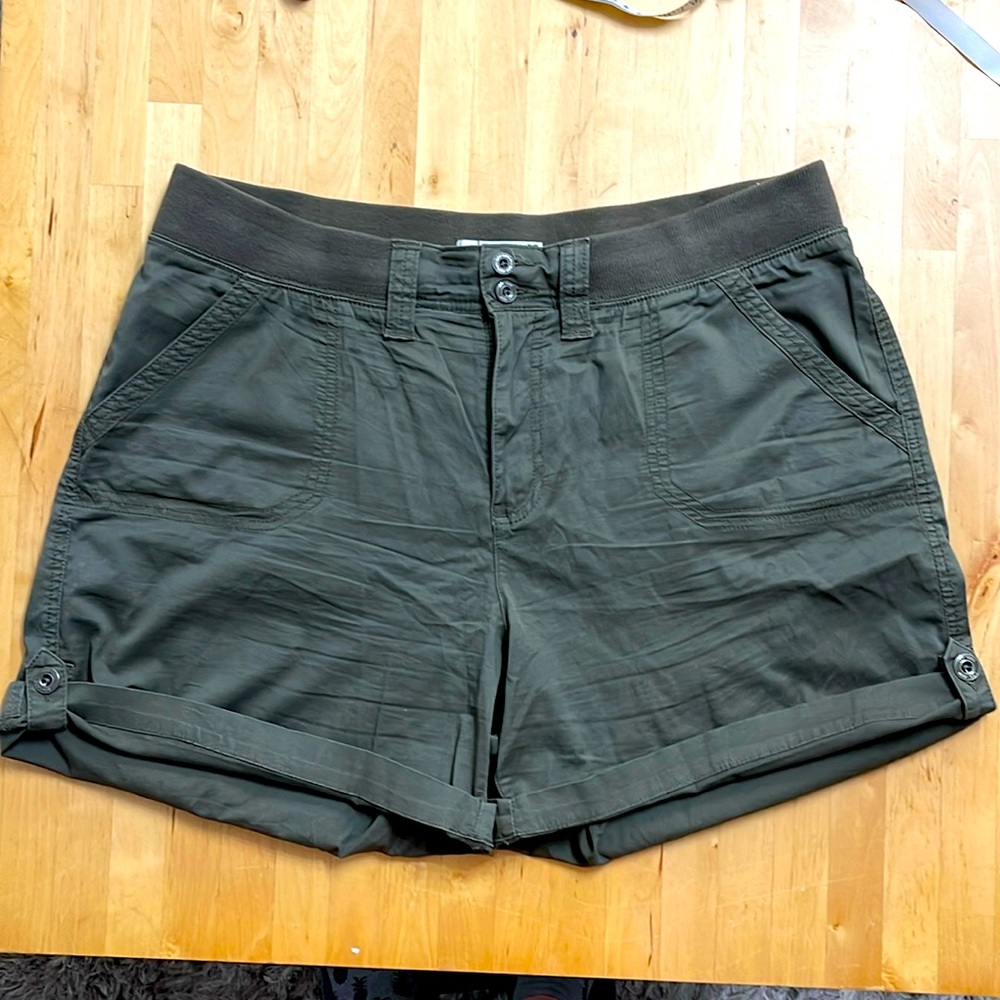 LEE NATURAL FIT GREEN SHORTS WOMENS PLUS 18 RIBBED WAISTBAND ROLLED HEM 4-POCKET
